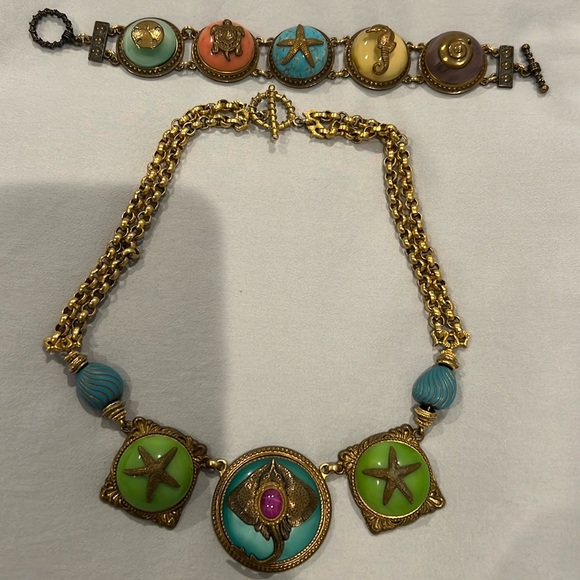Amazing necklace and bracelet